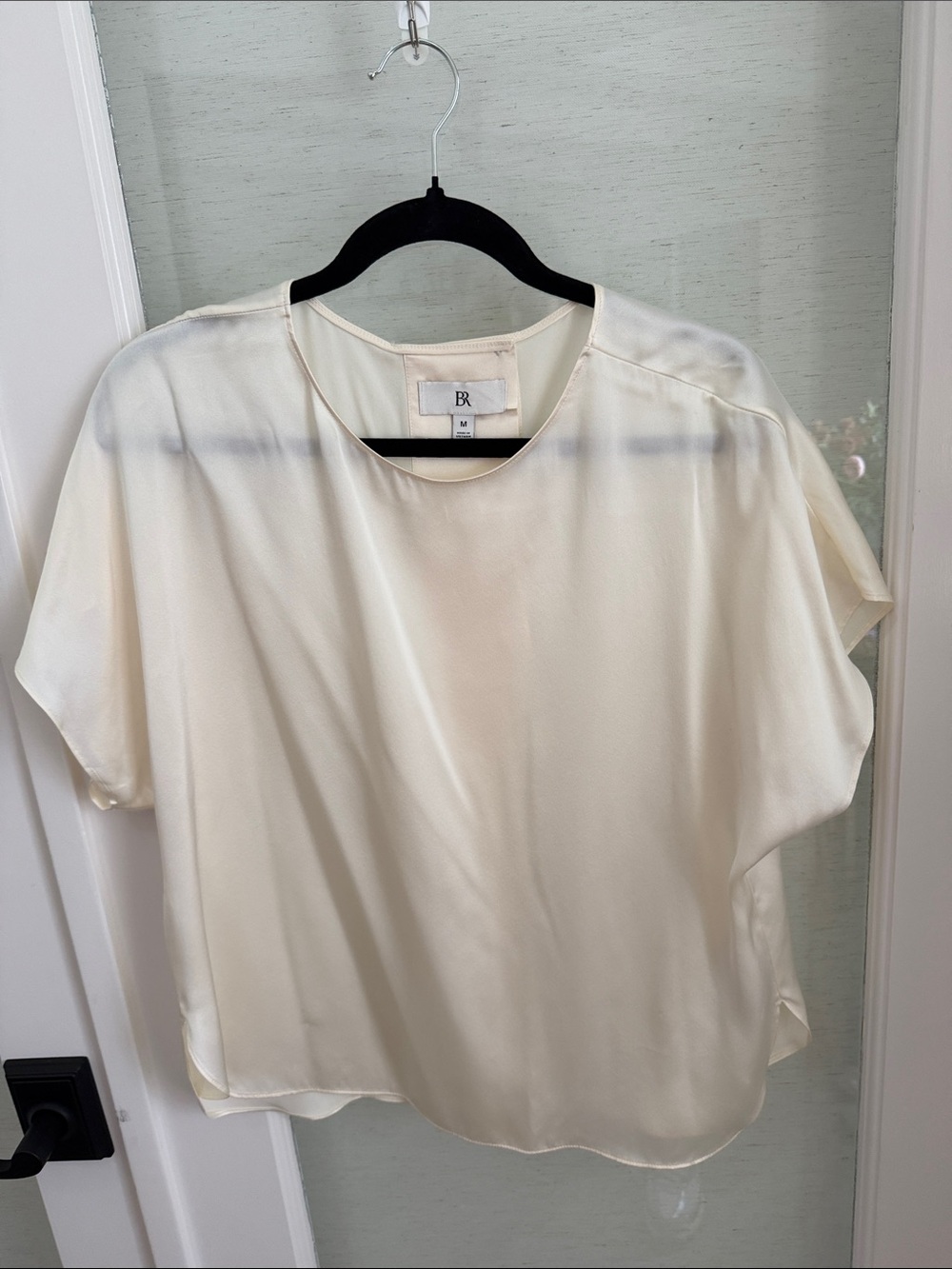 Banana Republic Cream Silk Short-Sleeve Button Down Shirt